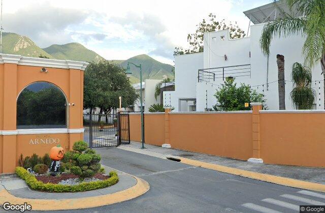 Sector gate